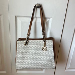 Michael Kors purse in good condition.